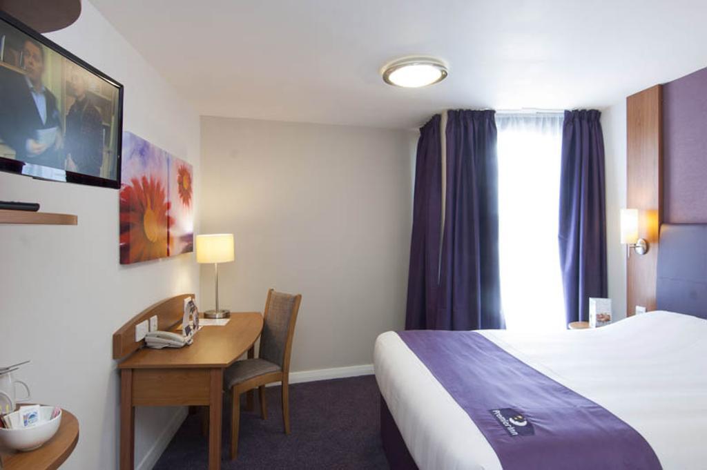 Premier Inn Birmingham City - Aston חדר תמונה