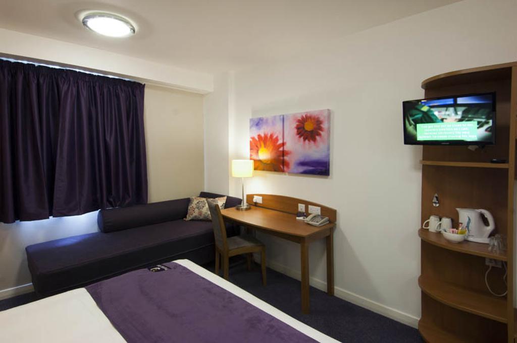 Premier Inn Birmingham City - Aston חדר תמונה