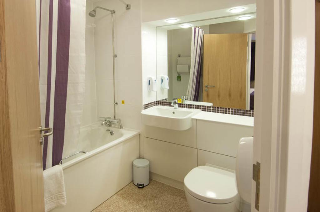 Premier Inn Birmingham City - Aston חדר תמונה