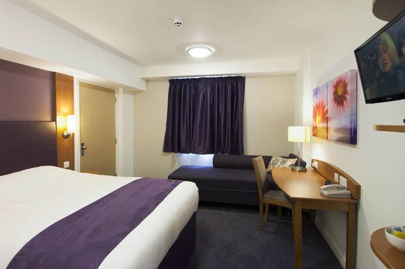 Premier Inn Birmingham City - Aston מראה חיצוני תמונה